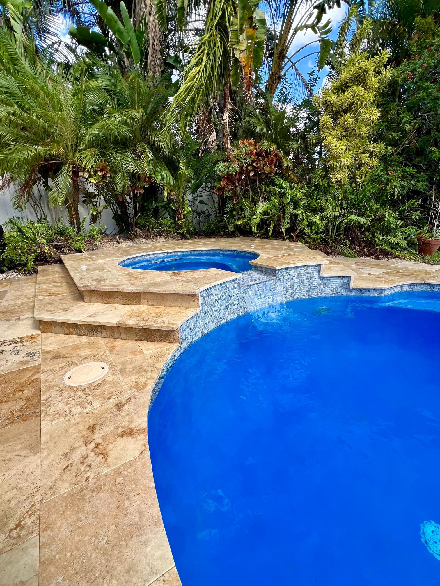 Pool deck pavers - Flat Earth Hardscapes